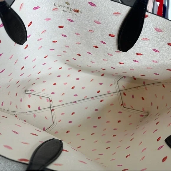 Disney X Kate Spade New York Minnie Mouse Large Tote - Picture 11 of 13
